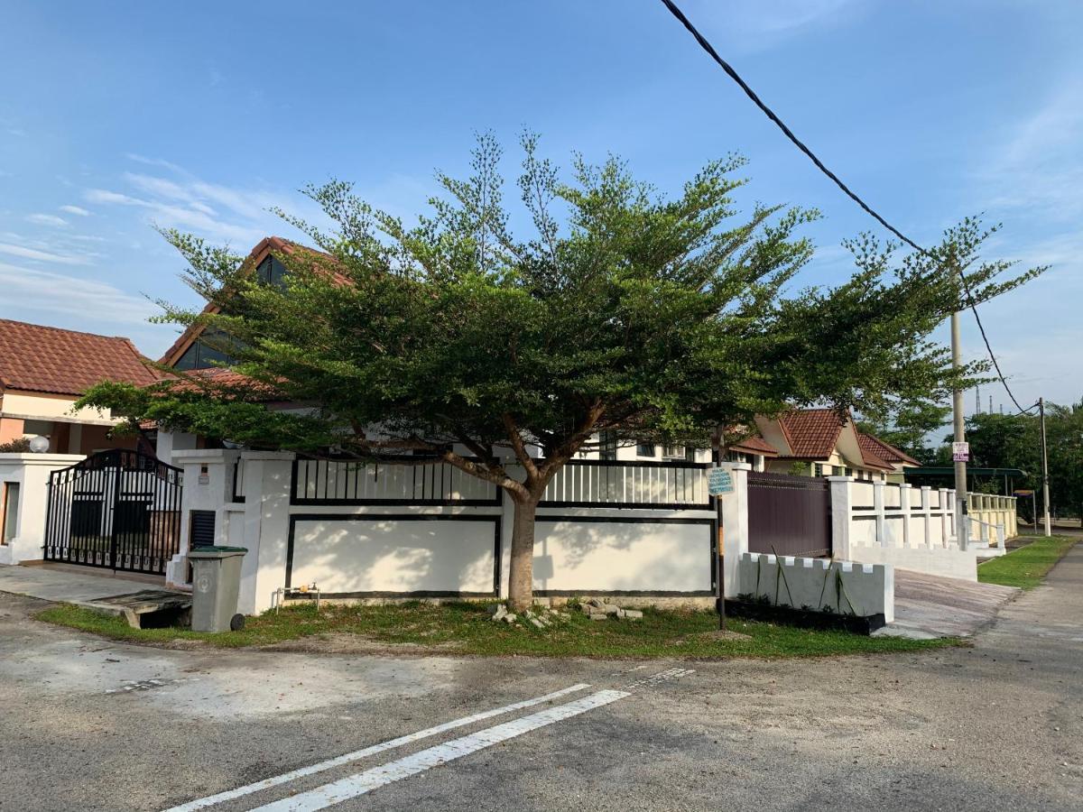 Villaparadise Homestay Batu Pahat Dış mekan fotoğraf