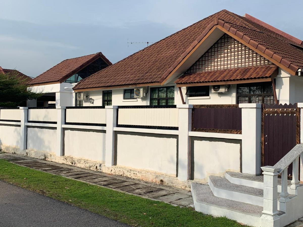 Villaparadise Homestay Batu Pahat Dış mekan fotoğraf